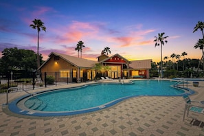 Pool - Lakeside view retreat at Villas del Sol (Kissimmee)