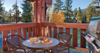 Mountain Resort Stay in Big Bear with Hot Tubs & Spacious 1 Bedroom