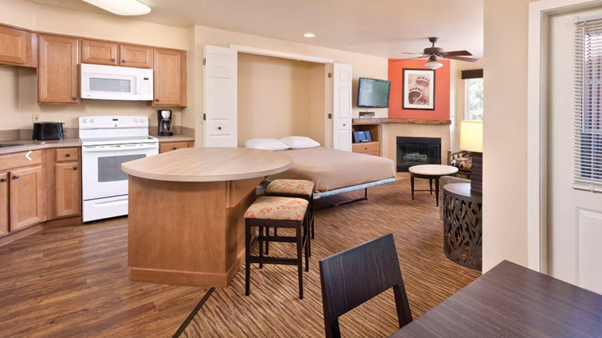 2 bedrooms, WiFi (surcharge), bed sheets