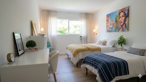 2 bedrooms, WiFi, bed sheets - The Ultimate Spacious Home Base for Los Angeles (Los Angeles)