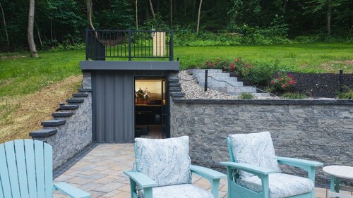 The Golden Hour Villa | Pool - Hot Tub - Theater - Putting Green - PB & BB Court