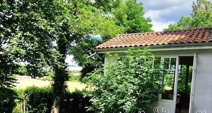 Double room-Superior-Shared Bathroom-Courtyard view