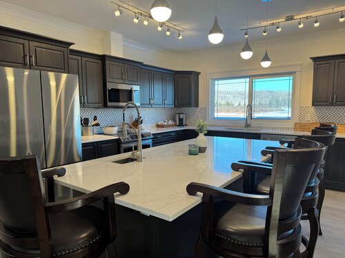 Rivers Edge Private Residence - Four Luxury Suites With River Views