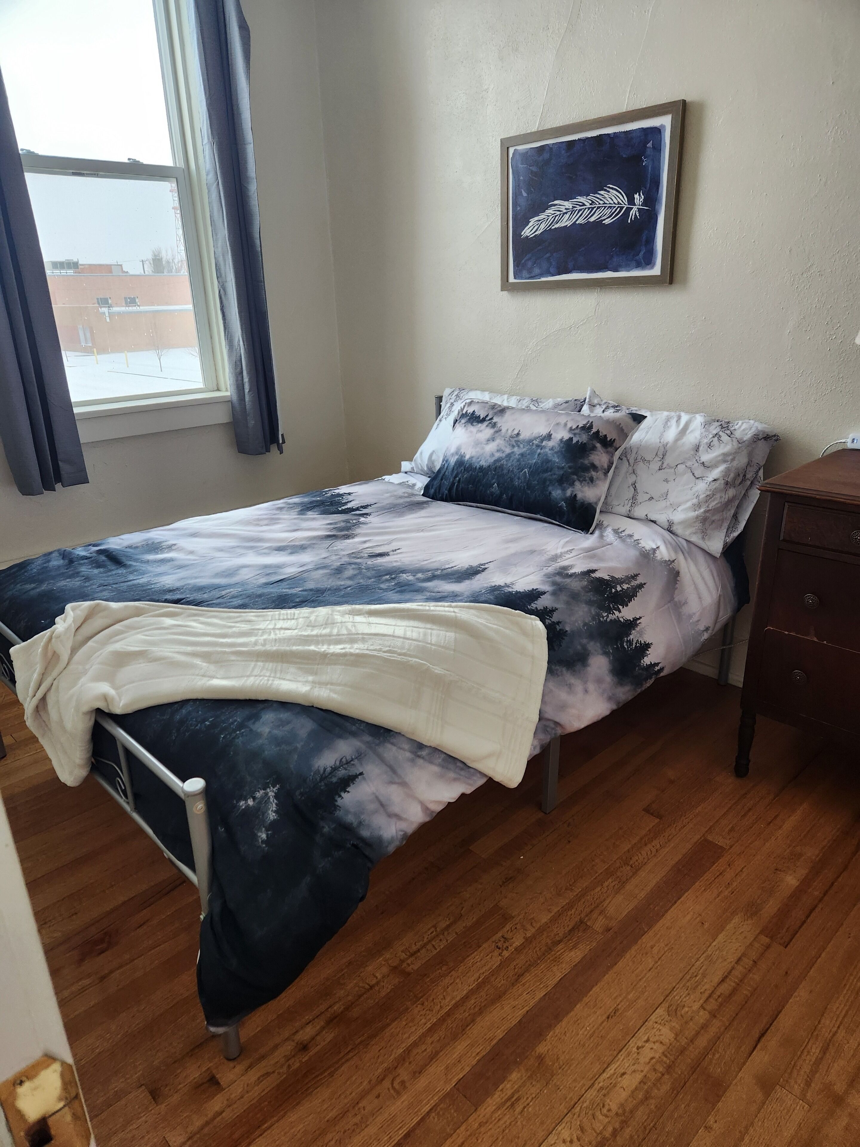 1 bedroom, iron/ironing board, WiFi (free), bed sheets