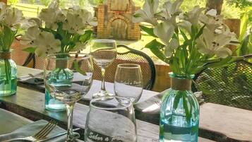 Outdoor dining