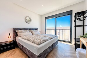 Room - NEW Villa Lumina/ Pool & Ocean View/ Budva Riviera/ 3-Bedroom for 6 Guests (Rijeka Reževići)