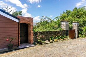 Property grounds - Premium Designer Retreat in Laguna de Hule (Provincia de Alajuela)