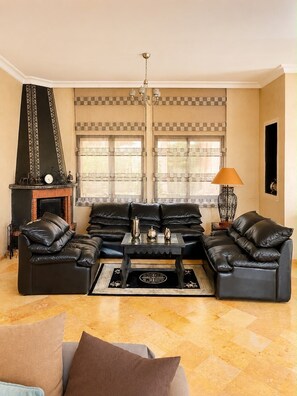 Living area - Escape to Paradise | Exclusive Villa with Pool (Marrakech)