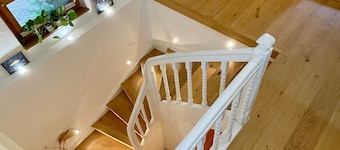 Kaiserblick Lodge Oberaudorf: Mountain View, Private Terrace & Wi-Fi