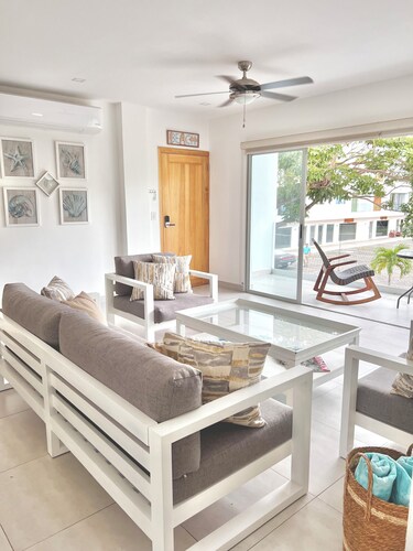 Stylish/Cozy Beach Apt Just Minutes from SJDS Bay