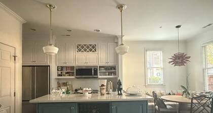 Beautiful designer home located near SouthEnd, LoSo, Rail and Uptown