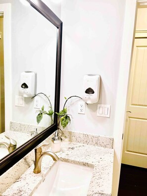 House, 2 Bedrooms, Balcony | Bathroom - Two Brbasement Suite (Calgary)