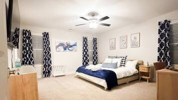 3 bedrooms, iron/ironing board, travel crib, WiFi (free)