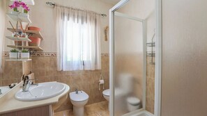Hair dryer, towels - Casa El Prao Iznájar by Ruralidays (Córdoba)