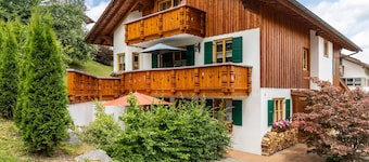 Apartment 'Haus Christian Und Hanni' with Mountain View
