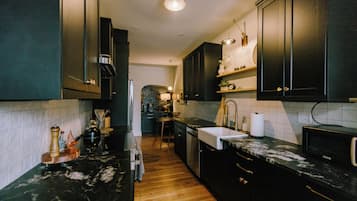 Microwave, oven, stovetop, dishwasher