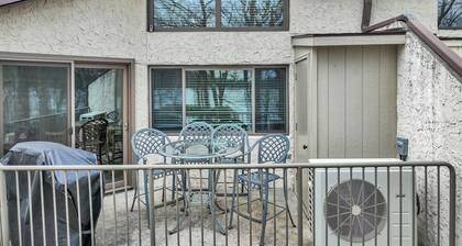 Midlake Retreat Waterfront 3BR Penthouse, Lake Club Included, Pool, Ski & Golf