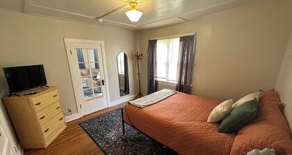 Quaint 1-bedroom house in charming Deer Lodge perfect for a getaway.