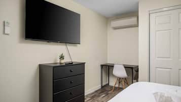 Desk, iron/ironing board, free WiFi, bed sheets