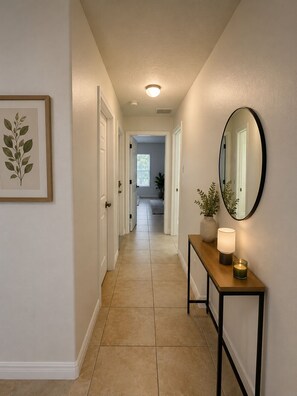 Interior - Davenport Pool Home 4BR, Games Room, Minutes to Disney Parks (Davenport)
