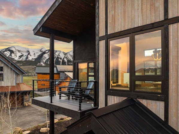 Property grounds - Buckhorn Retreat, new,  hot tub, deck, views! (Crested Butte)