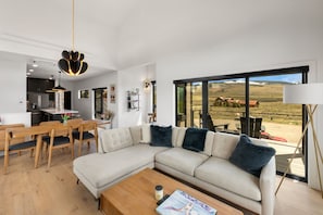 TV, fireplace, offices - Buckhorn Retreat, new,  hot tub, deck, views! (Crested Butte)