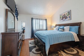 Room - The Blue Bungalow, Torrance CA (Torrance)