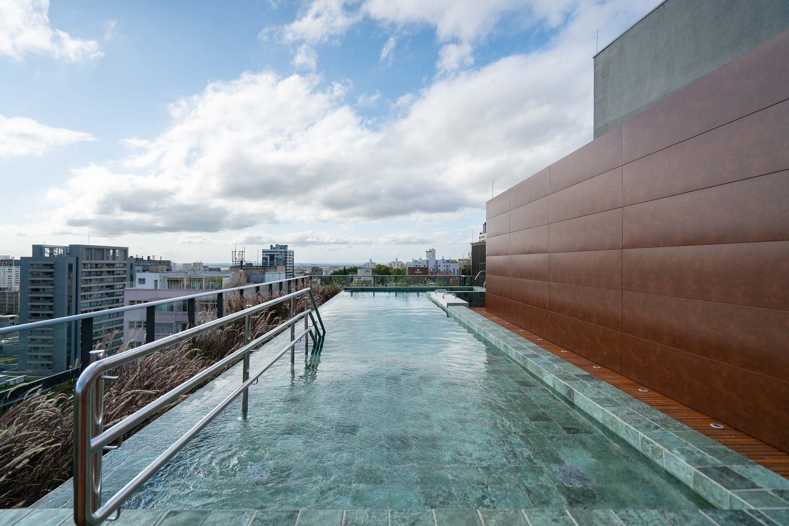 Business Studio | Pool | Outdoor pool