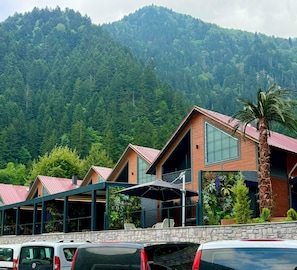 Comfort Apartment, Balcony, Lake View | Exterior - ZEMZEM  APART (Trabzon)