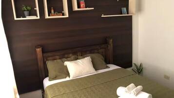 WiFi, bed sheets