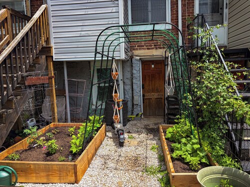 Perfect 2-bedroom apartment in house with private entrance in Hampden Baltimore