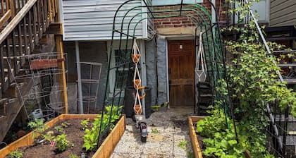 Perfect 2-bedroom apartment in house with private entrance in Hampden Baltimore