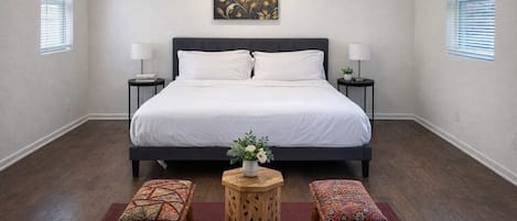 3 bedrooms, iron/ironing board, WiFi, bed sheets