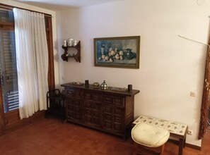 Interior - Rustic apartment with a large terrace and exceptional sea view (Calella de Palafrugell)