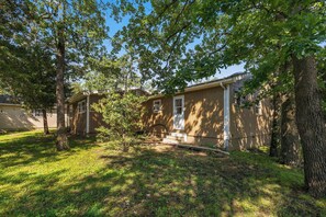 Exterior - Rent-A-Lake Resort at Hideaway Resort (Galena)