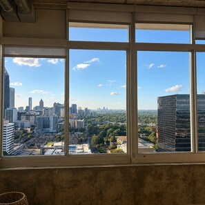 Interior - Luxury Downtown Loft Skyline Views Walk Everywhere (Atlanta)
