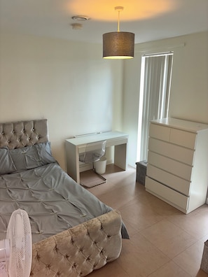 2 Schlafzimmer, Bügeleisen/Bügelbrett, kostenloses WLAN, Bettwäsche