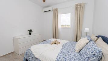 Desk, iron/ironing board, travel crib, WiFi