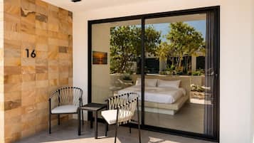 Habitación doble Deluxe, vista al jardín | Terraza o patio