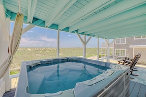 Terrace/patio - 10 Steps to the Beach-Hot Tub Ocean Views! True Oceanfront Beach House! (Tybee Island)