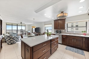 Interior - Oceanfront, Private Pool, Balcony, Elevator (St. Augustine)