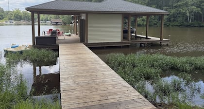 FRESHLY RENOVATED! Premium Waterfront 5BDR/3.5BA w/ Boat House, Kayaks, more!