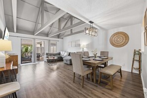 Interior - 2BR Queen's Grant Villa in Palmetto Dunes, Modern Furnishings, Prime Location, Community Pool! (Hilton Head Island)