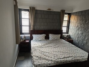 Room - Relaxing 2-bedroom farmstay amidst a beautiful 4 acre organic farm. (Chowdahalli)