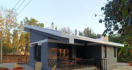 Relaxing 2-bedroom farmstay amidst a beautiful 4 acre organic farm.