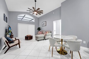 TV - Elegant Solana Retreat | Pool | 20 Min to Disney (Davenport)