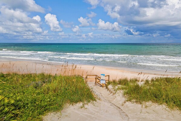 Beach - Flamingo Point | Steps from the Beach (St Augustne)
