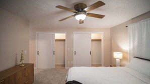 Unclassified image, 5 of 50, button - White Juniper Spacious 4-BR Retreat in Ohio's Mini Switzerland (Sugarcreek)