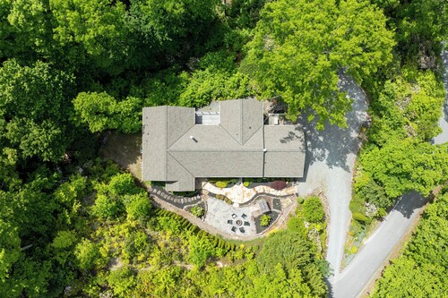 Serenity at Sandy Lane: Mountain View Retreat with 3 Bedrooms, Outdoor Fire Pit, & Screened Porch