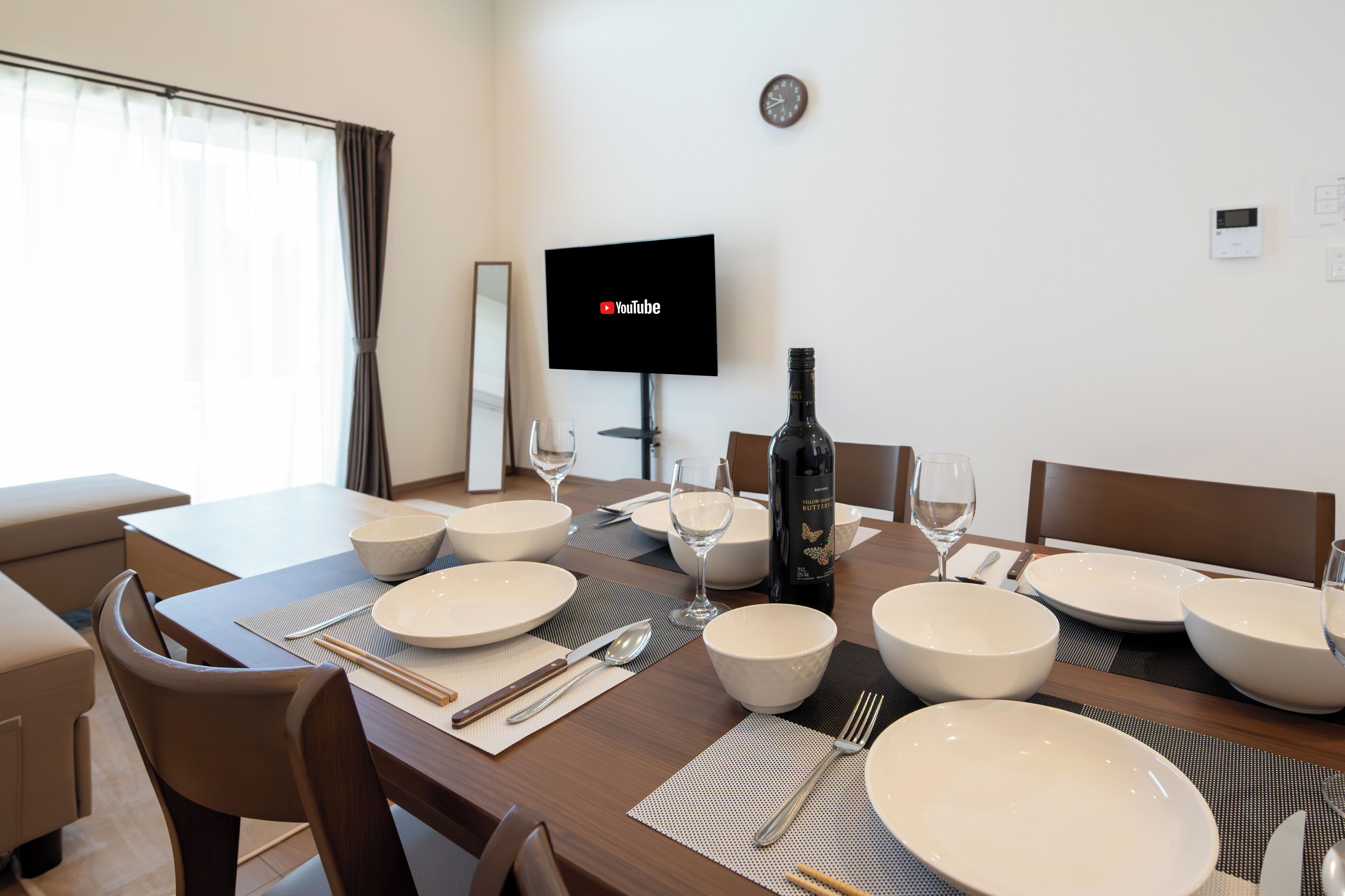 Basic House, 2 Bedrooms, City View | Dining